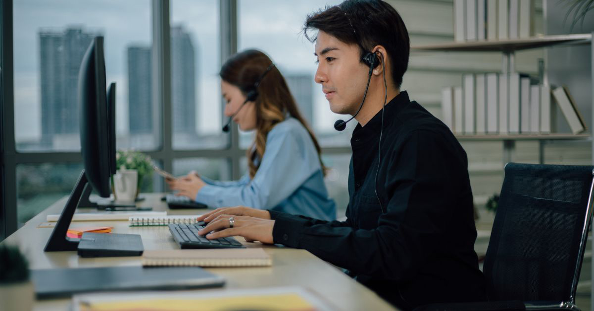 Biểu tượng email hỗ trợ ABC8, gửi yêu cầu chi tiết